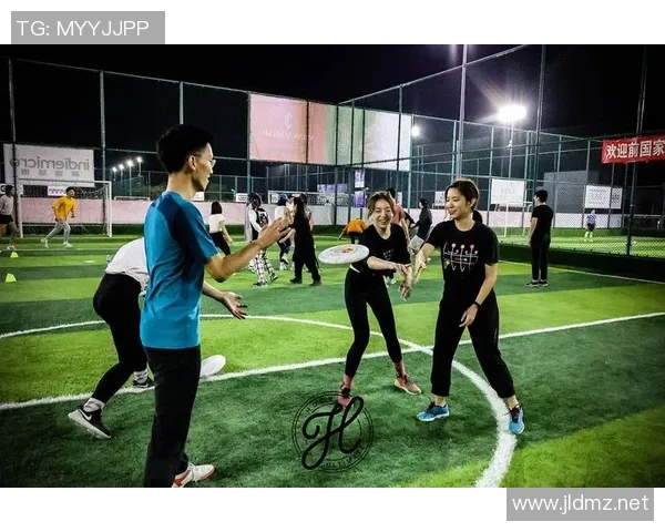 深入分析深圳飞盘队快攻战术的特点与应用策略