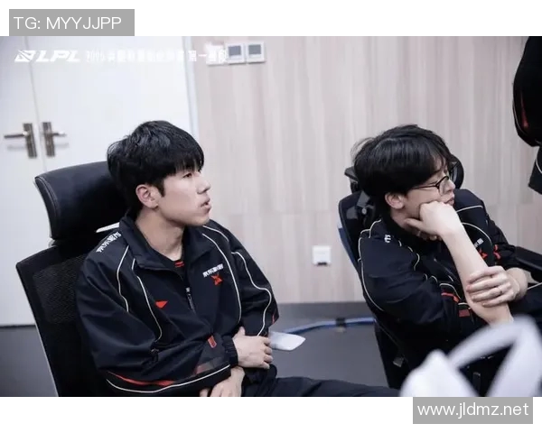 赛后复盘：深入剖析JDG与IG在比赛中的团队配合与战术执行