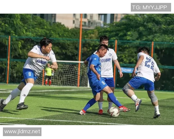 赛后分析：西安足球队与北京足球队球员个人能力对比探讨